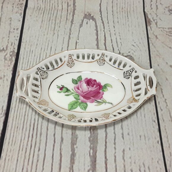 Porcelain Dish Germany Courting Couple Reticulated Lattice Trinket 5" Set Of 3 - Picture 10 of 16